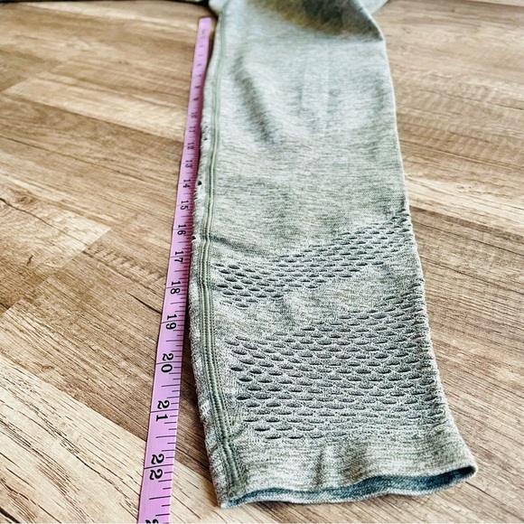 PINK Victoria’s Secret Seamless Green Heather Athletic Leggings Small - Picture 7 of 8